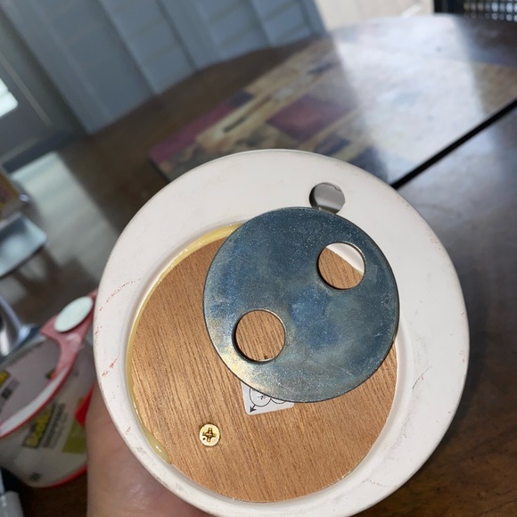 Ceramic musical unicorn carousel decor - Picture 7 of 7